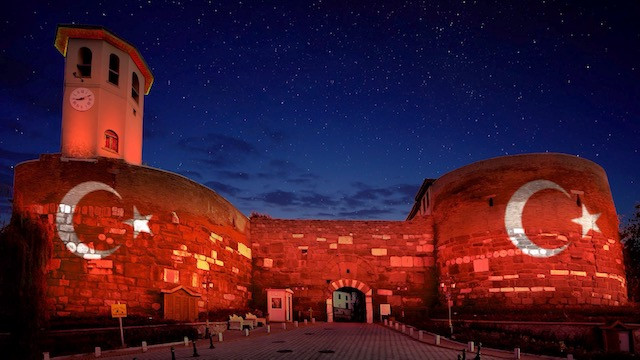 Asırlık Ankara Kalesi Başkent'te ışık saçacak