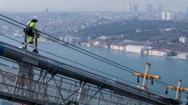 15 Temmuz Şehitler Köprüsü'nde darbe girişiminin izlerini taşıyor