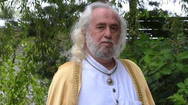 Çakma mesih Hasan Mezarcı küfür etti!