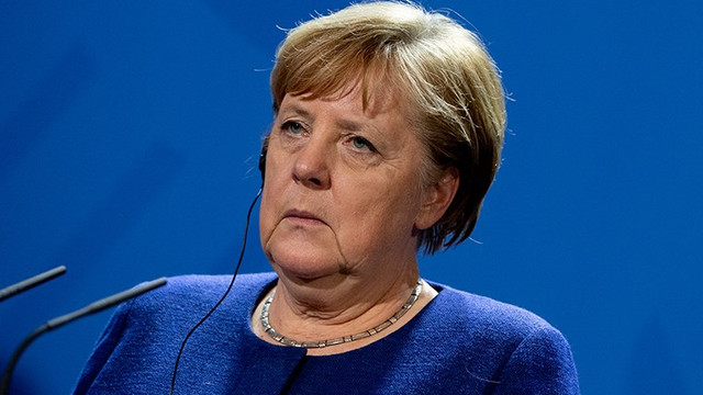 Merkel İstanbul'a geldi