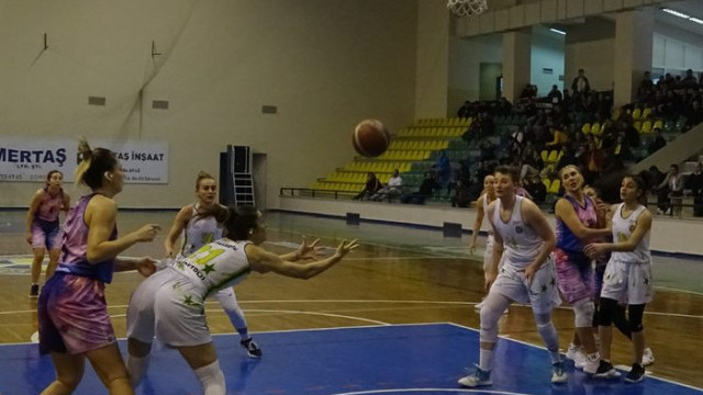 Edremit Belediyesi Gürespor-Yalova VİP: 93- 77