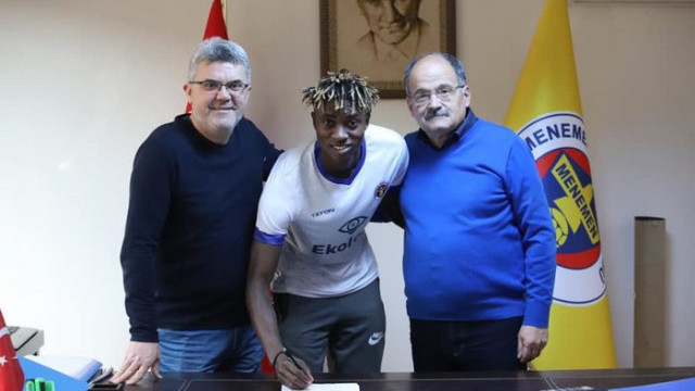 Menemenspor'dan imza şov