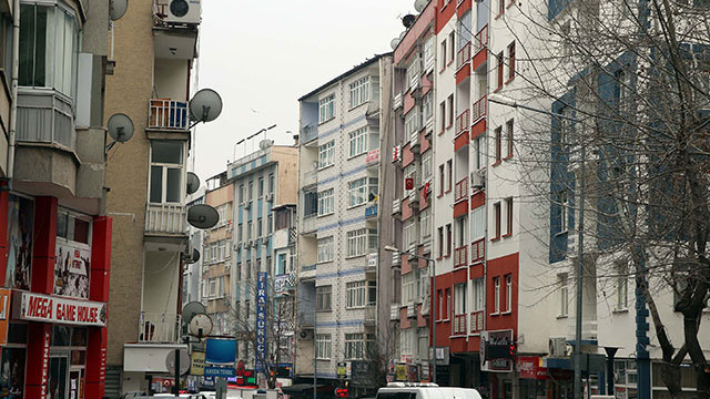 Deprem sonrası fırsatçılar iş başında: Kiralar 2 katına çıktı