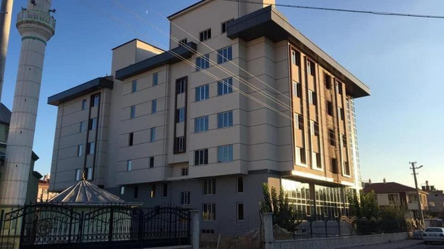 AK Partili belediye vakıflara milyonlarca lira harcamış !