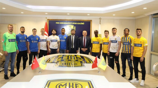 MKE Ankaragücü, 15 yeni isim için imza töreni düzenledi