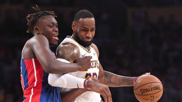 Los Angeles Lakers-Detroit Pistons: 106-99 (LeBron James triple-double yaptı)