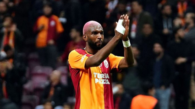 Ryan Babel Galatasaray'dan ayrılıyor mu? Menajeri açıkladı: Ajax...