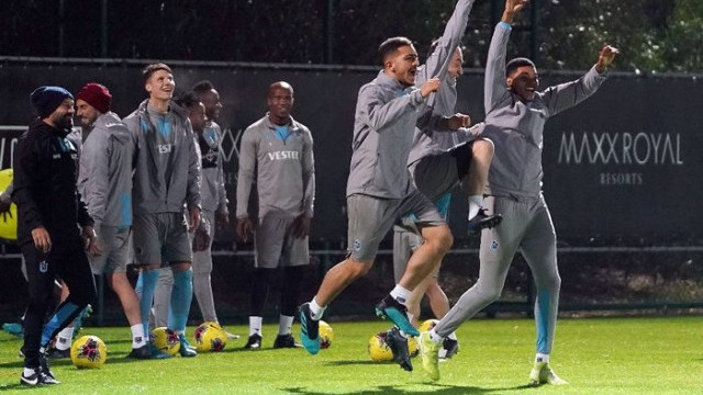 Trabzonspor'un antrenman eğlencesi: Pilates topu