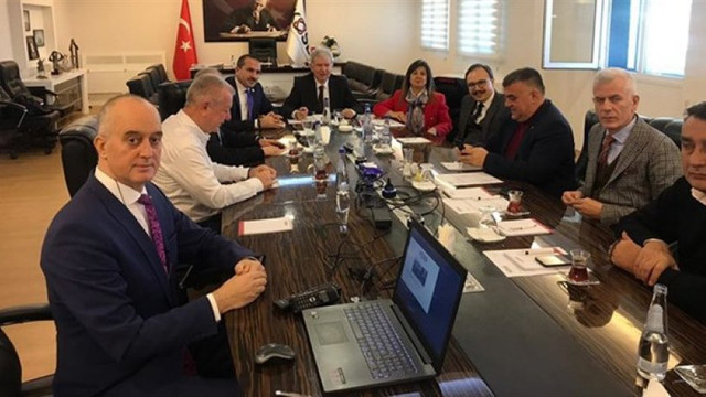 CHP'lilere vaktim yok diyen Rektör, AK Partililerle buluştu