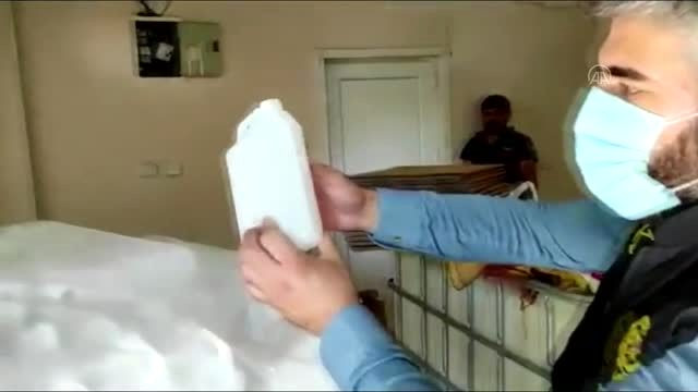 Esenyurt'ta tonlarca etil alkol ele geçirildi