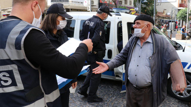 Polis ile vatandaşın maske diyaloğu şaşkına çevirdi