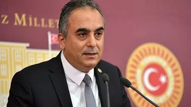 AK Parti İstanbul Milletvekili Markar Esayan hayatını kaybetti