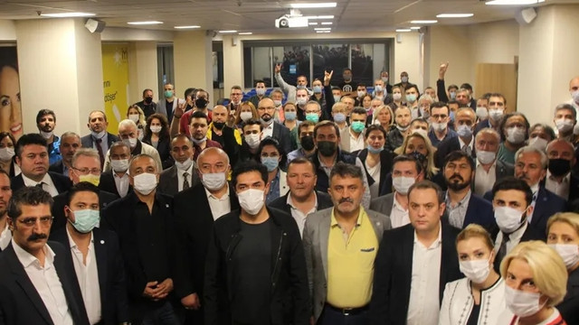 İYİ Parti ilçe başkanlarından Ümit Özdağ için ihraç talebi