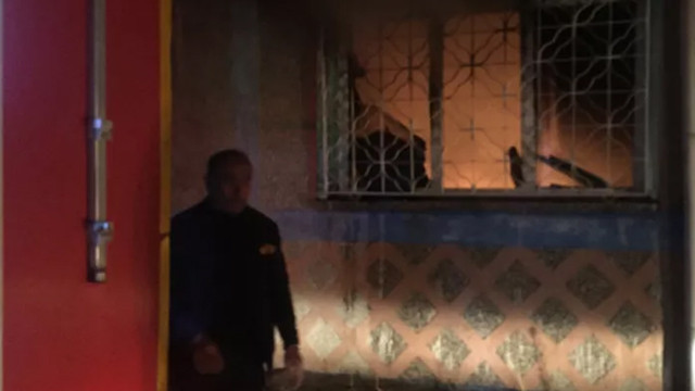''Renksiz hayatıma renk katmak istiyorum'' diyerek evi ateşe verdi