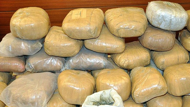 Mersin'de dev operasyon! 220 kilogram kokain ele geçirildi