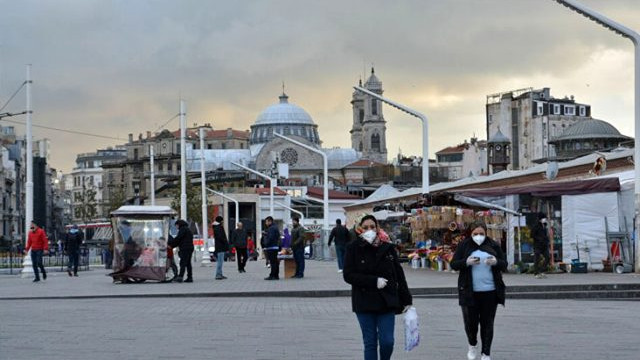 Bilim Kurulu üyesi İstanbul'da vaka sayılarındaki artışın nedenini açıkladı
