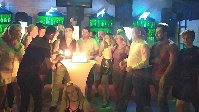 Burası Kuşadası! İzinsiz dans gecesinde 4 kişi koronavirüse yakalandı
