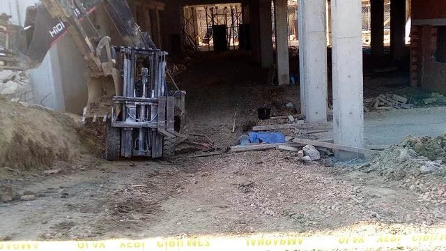 Forkliftin altında kalan işçi feci şekilde can verdi