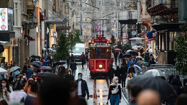 Bilim Kurulu üyesi Öztürk'ten İstanbul için yeni uyarı