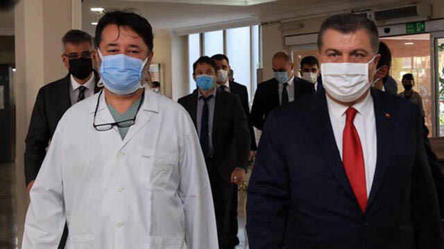 Bakan Koca, Şişli Etfal Hastanesi'ni ziyaret etti