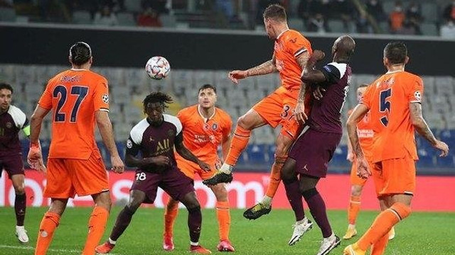 Medipol Başakşehir'de bir futbolcunun testi pozitif çıktı