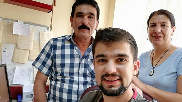 Goz Doktoru Oglunu Ziyarete Gitti Depremde Vefat Etti Guncel