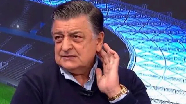 Yılmaz Vural kulağının arkasını göstererek: Bir tek burası kaldı...