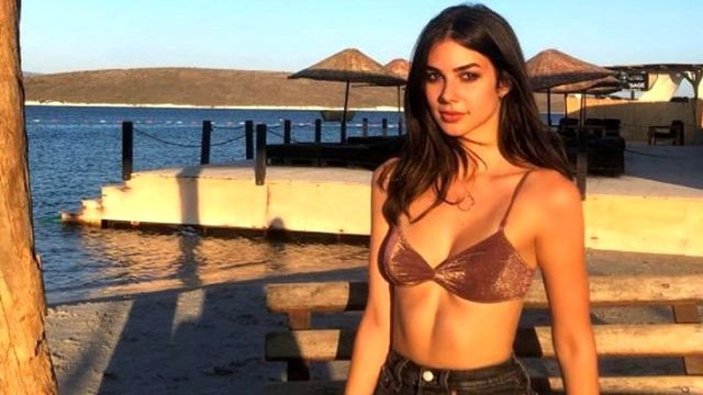Defna Samyeli'nin kızı Deren aşka geldi