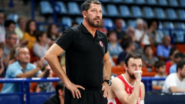 Basketbolda şok ayrılık!