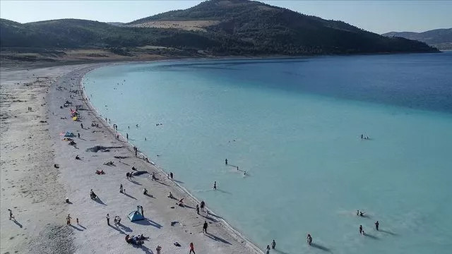 ''Salda Gölü'ne Millet Bahçesi, doğal yapıya zarar vermez'' raporuna itiraz
