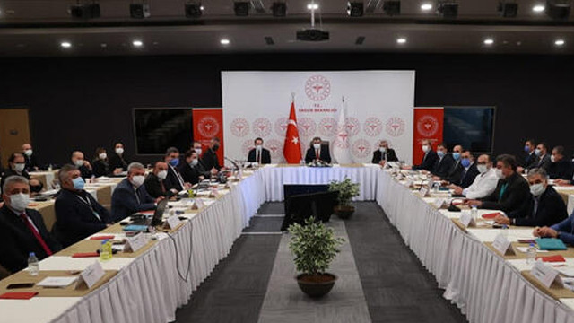 Sağlık Bakanı Koca sağlık yöneticileriyle bir araya geldi