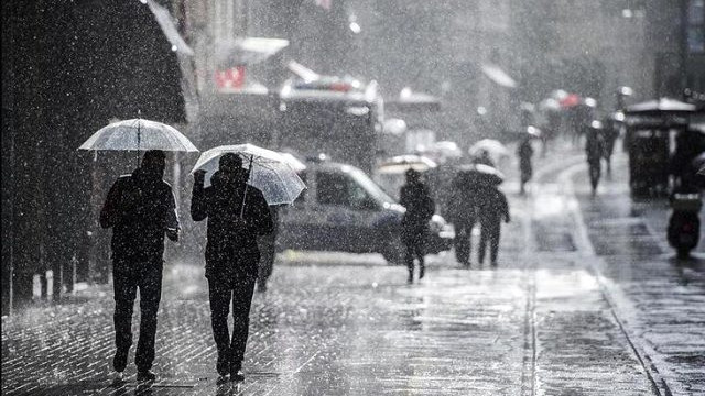 Meteoroloji'den sağanak yağış ve fırtına uyarısı! İşte 5 günlük hava durumu