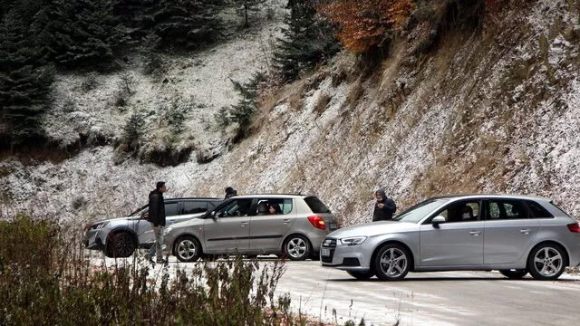 Yol trafiğe kapatıldı, yüzlerce tatilci geri döndü