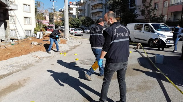 Sokak ortasında dehşet! ''Sevgilimi kimse rahatsız edemez'' deyip vurdu