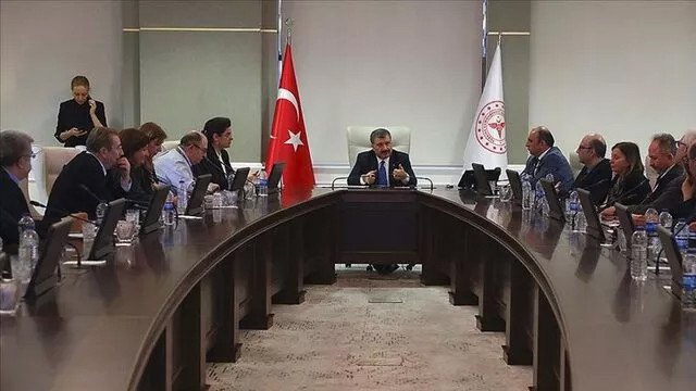CHP'li Servet Ünsal: Bilim Kurulu istifa etmeli, kararları siyaset veriyor