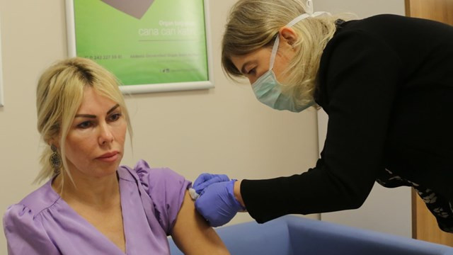 Rektör Özkan'a Çin aşısının ikinci dozu yapıldı