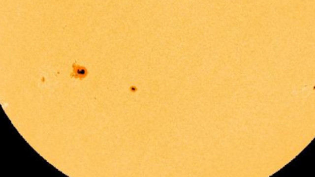 NASA, Güneş yüzeyinde Dünya’dan büyük lekeler görüntülendi!