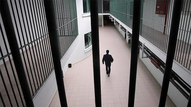 Açık cezaevlerindeki hükümlülerin korona izni uzatıldı