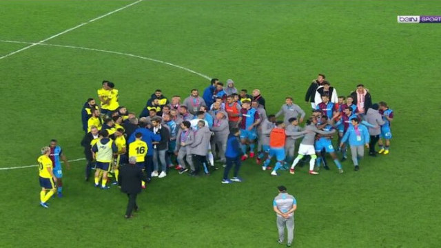 Trabzonspor Fenerbahce Maci Sonrasi Kavga Cikti Spor Toto Super Lig
