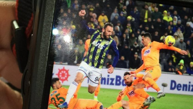 Mustafa Pektemek Cok Konusulan Penalti Pozisyonunu Anlatti Futbol