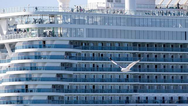 Cruise gemisinde karantinadaki yolculara ahlaksız teklif