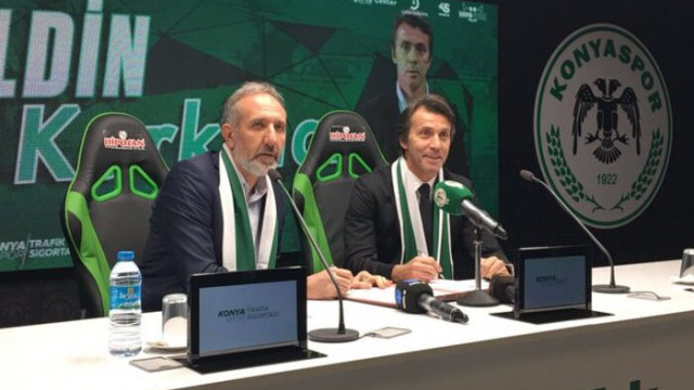 Konyaspor, Bülent Korkmaz ile 1.5 yıllık sözleşme imzaladı