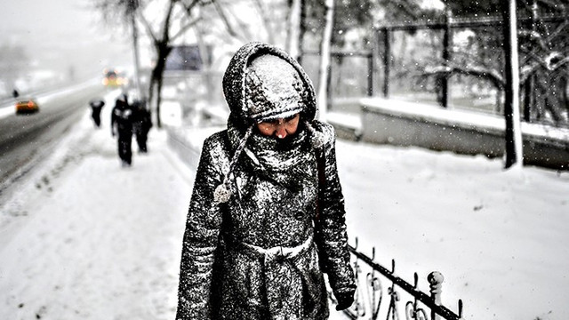 Meteoroloji'den kuvvetli kar yağışı uyarısı! Sel ve çığ tehlikesine dikkat!