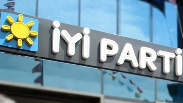 İYİ Parti'de istifalar art arda geliyor !