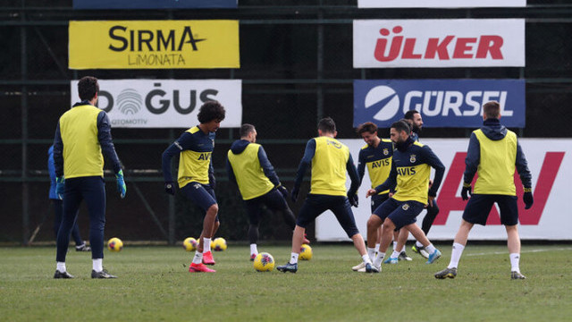 Fenerbahce Nin Ankaragucu Maci Kadrosu Belli Oldu Futbol