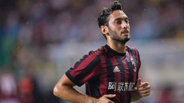 Fenerbahçe'de Hakan Çalhanoğlu ile ilgileniyor iddiası