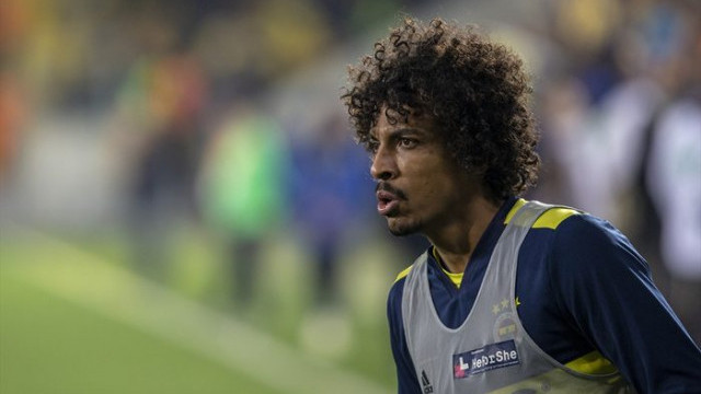 Fenerbahce De Luiz Gustavo Derbide Cezali Futbol