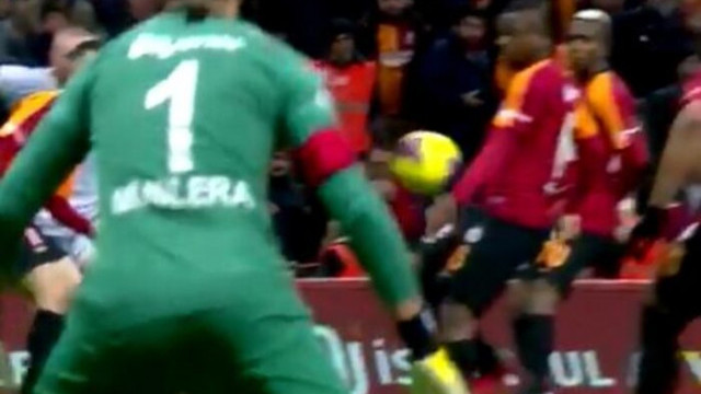 Galatasaray Malatyaspor Macinda Penalti Tartismasi Futbol