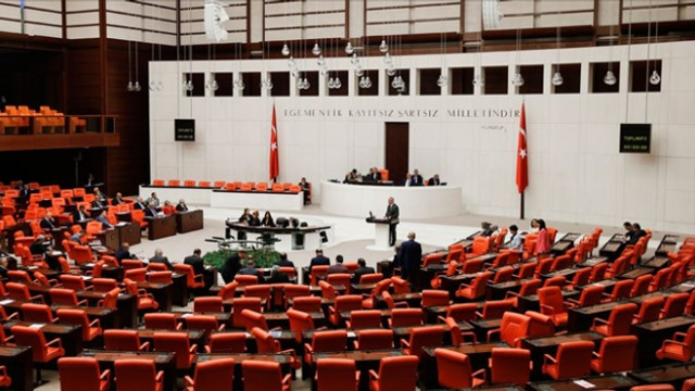 Vakıflar'a 3 aylık borcu ola kiracılar tahliye edilecek