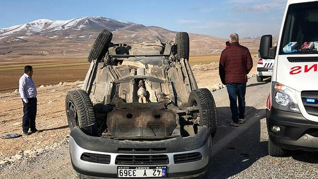 Kontrolden çıkan otomobil takla attı